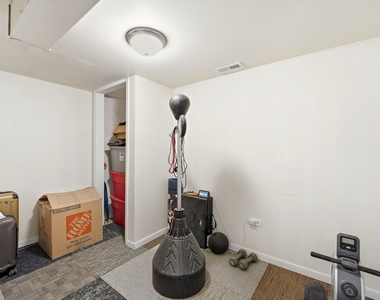 1637 S Saint Louis Avenue - Photo Thumbnail 8