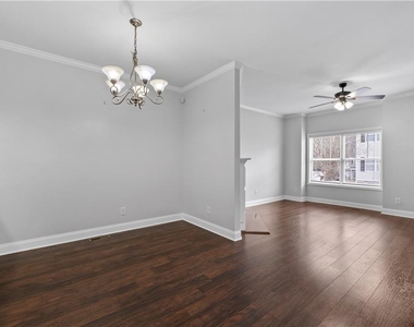 3072 Lauren Parc Road - Photo Thumbnail 11