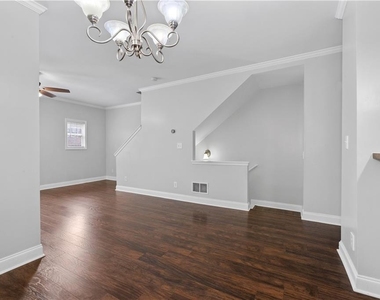 3072 Lauren Parc Road - Photo Thumbnail 12