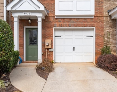 3072 Lauren Parc Road - Photo Thumbnail 4