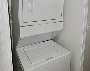 6439 S Saint Lawrence Avenue - Photo Thumbnail 7