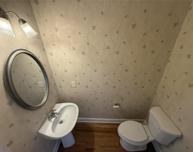 5730 Devonshire Way - Photo Thumbnail 12