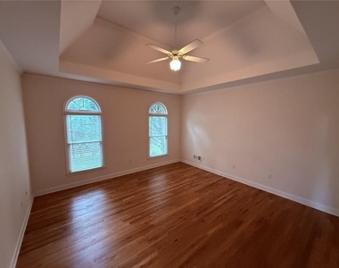 5730 Devonshire Way - Photo Thumbnail 15
