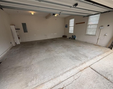 5730 Devonshire Way - Photo Thumbnail 42