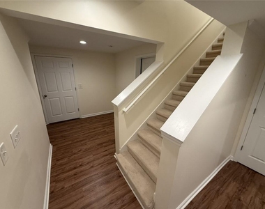 5730 Devonshire Way - Photo Thumbnail 27