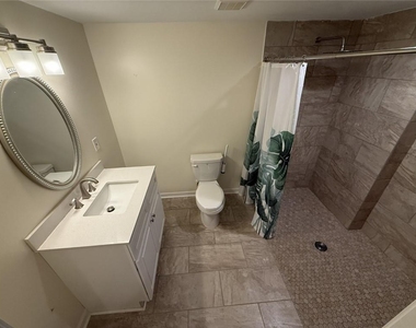 5730 Devonshire Way - Photo Thumbnail 32