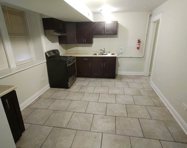 109 N Center Street - Photo Thumbnail 4