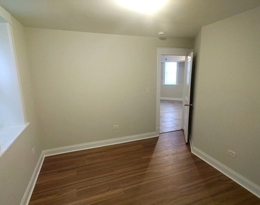 109 N Center Street - Photo Thumbnail 3