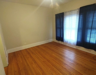 111 N Center Street - Photo Thumbnail 3