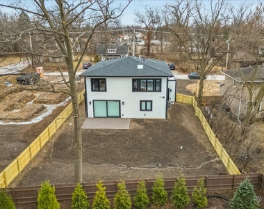 148 Oak Street - Photo Thumbnail 37