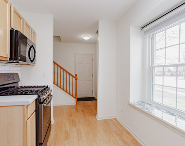 1217 N Village Drive - Photo Thumbnail 13
