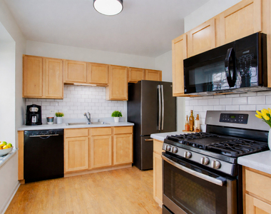 1217 N Village Drive - Photo Thumbnail 2