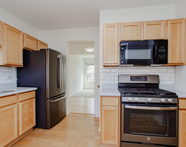 1217 N Village Drive - Photo Thumbnail 11