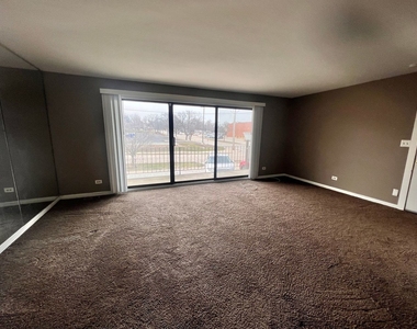 16w611 56th Street - Photo Thumbnail 3