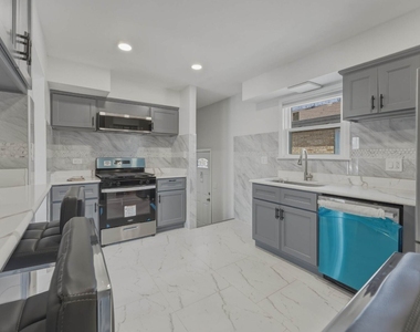 8901 Moody Avenue - Photo Thumbnail 6