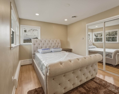 8901 Moody Avenue - Photo Thumbnail 14