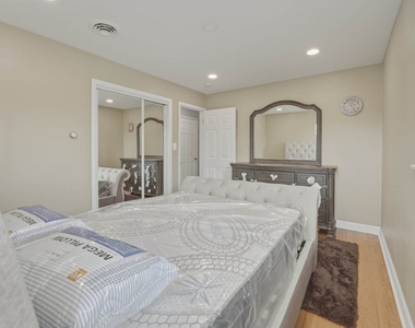 8901 Moody Avenue - Photo Thumbnail 13