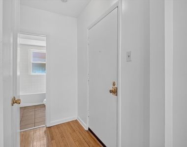 7019 S Merrill Avenue - Photo Thumbnail 12
