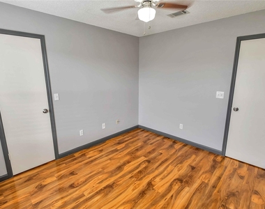 5216 Spring Branch Drive - Photo Thumbnail 14