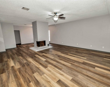 5216 Spring Branch Drive - Photo Thumbnail 1