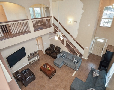 2403 Summers Glen Court - Photo Thumbnail 4