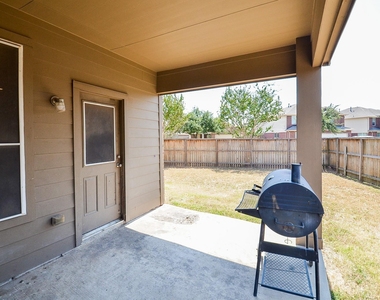 2403 Summers Glen Court - Photo Thumbnail 21
