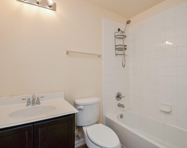 2403 Summers Glen Court - Photo Thumbnail 24