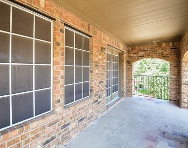 2403 Summers Glen Court - Photo Thumbnail 13