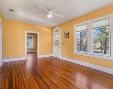 4823 Fannin Drive - Photo Thumbnail 6