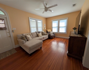 4823 Fannin Drive - Photo Thumbnail 9