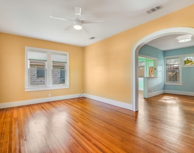 4823 Fannin Drive - Photo Thumbnail 10