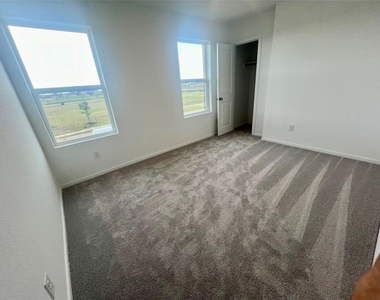 10418 Rocky Trail - Photo Thumbnail 7