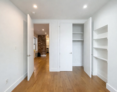 115 Carlton Avenue - Photo Thumbnail 6