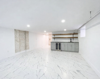 115 Carlton Avenue - Photo Thumbnail 1
