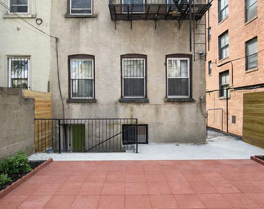 115 Carlton Avenue - Photo Thumbnail 10