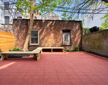 115 Carlton Avenue - Photo Thumbnail 9