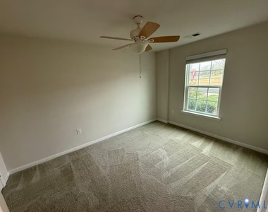 11955 Shire View Way - Photo Thumbnail 7