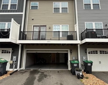 11955 Shire View Way - Photo Thumbnail 4