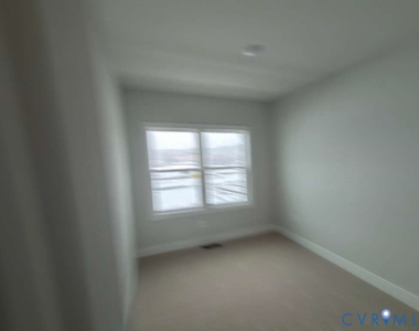 9935 Golden Trout Lane - Photo Thumbnail 2