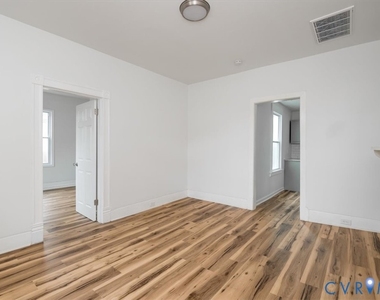 2726 Alexander Avenue - Photo Thumbnail 4