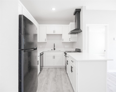 2101 Reinke Road - Photo Thumbnail 1