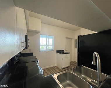 8555 Bernwood Cove Loop - Photo Thumbnail 22