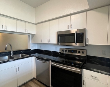 8555 Bernwood Cove Loop - Photo Thumbnail 21