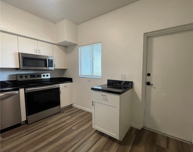 8555 Bernwood Cove Loop - Photo Thumbnail 18