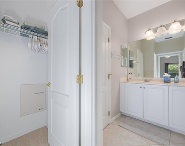 3240 Cottonwood Bend - Photo Thumbnail 22