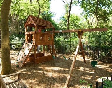 121 N Post Oak Lane - Photo Thumbnail 23