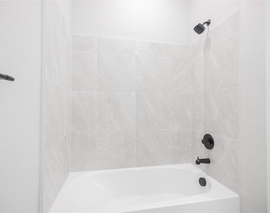 2101 Reinke Road - Photo Thumbnail 22