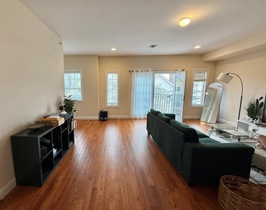 313 N Frank E Rodgers - Photo Thumbnail 4