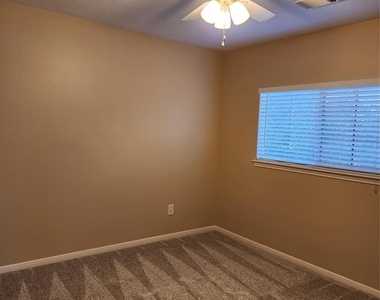 8006 Indian Desert Drive - Photo Thumbnail 24