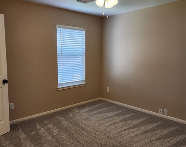 8006 Indian Desert Drive - Photo Thumbnail 22